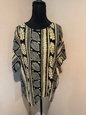 Carole Little Earthy Black & Cream Leaf-Print Short Sleeve Tunic